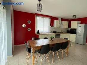 Maison au calme avec terrasse - Image 1