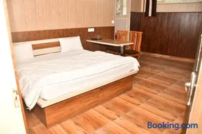 Sameer hotel kaichi dham - Image 3