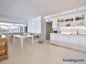 Beach House Mikri Santa Maria - Image 3