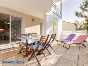 Appartement Calme Proche Plage avec Terrasse Sud, Parking Sécurisé et Équipements Complets - FR-1-306-909 - Image 1