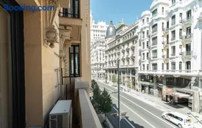 SUITES YOU Gran Vía - Image 2