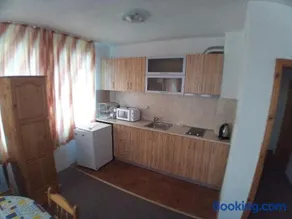 Zlatevi Guest House - Image 1