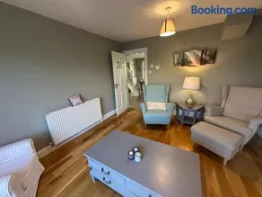 Richmond Cottage Beag - Image 3