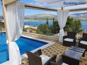 Luxury Villa Star Lights Trogir - heated pool, hot tub, gym, billiard - Image 2