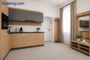ALURE RESIDENCES 2 - 24h self check-in & private parking next to the apartment building included, CITY CENTER right on SNP Square in a quiet passage, new building, best deal in town - Image 5