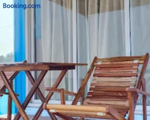 Sapphire Inn - Image 2