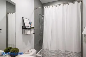 Eco Stay by UChicago, Lakefront & Hyde Park! - Image 3