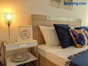 Zara Green Apartment 4 Guests Pet Friendly - Image 5