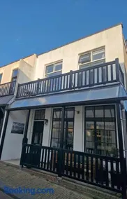 Guesthouse KST - Image 1
