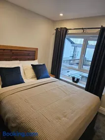 B53 Accommodation - Image 5