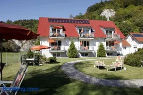 Appartamento con terrazza, giardino e barbecue | Vista sul giardino - Image 3