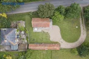 The Old Barn - Image 2