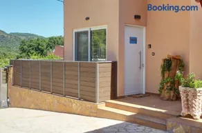 Elpida's Apartments - Image 2