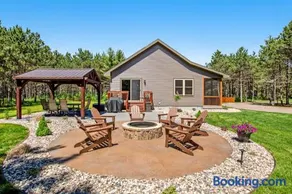 Red Pine Cabin - Image 1