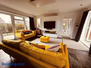 Rosedene | Modern Family Bungalow | Hot Tub - Image 2