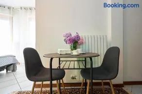 -LUMINOSA 5 STARS WITH BALCONY- Wifi Netflix 15 minutes from Duomo - Image 3