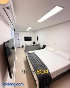 Flat moderno com piscina, garagem e self check-in - Image 2