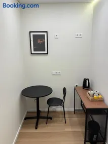 13 New Airport Apartment - Image 2