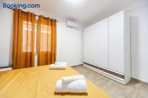 Dream Houses - Image 3