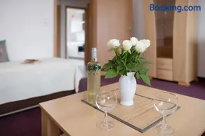 Ferienwohnung Laage - Image 2