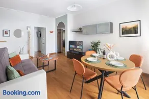 2-Bedroom Apartment in Alba with Free Parking and Air Conditioning - Image 2