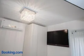 Luxury Studio Apartment White Sensation - Image 5