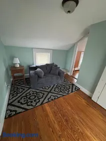 Pet friendly cottage near Boston - Image 2