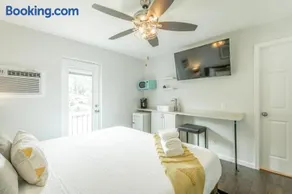 08 The Evans Room - A PMI Scenic City Vacation Rental - Image 1