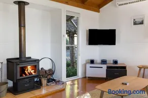 Windsong at Ravensbourne Escape 1 Bedroom - Image 1