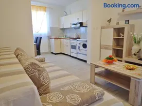 Apartment Jela at the seafront - Image 1