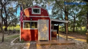 Tiny Barn at Windy Oaks - Image 4