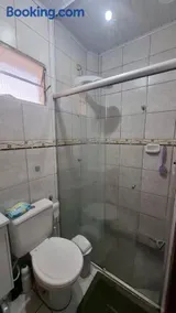 Ótima casa perto de mercados pracinha e posto de gasolina - Image 3