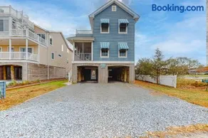 222 Ocean View Parkway 5 Bedrooms 4 Bathrooms Home - Image 1