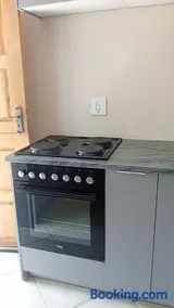 Serene 3-Bedroom House Rental Near Sun City Resort - Image 3