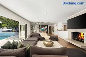 Beverly Hills Canyon Villa by Stay Awhile Villas - Image 3