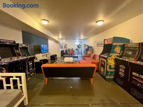 Space To Chill & Work in the Center of Everything - Image 4
