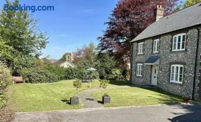 South Glebe - Image 1