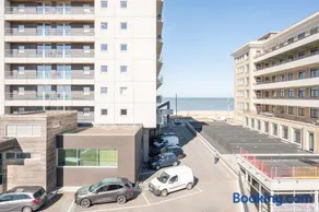 Bright seaview apartment with terrace in Ostend - Image 5