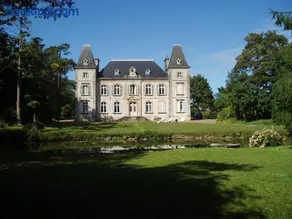 Chateau des poteries - Image 1