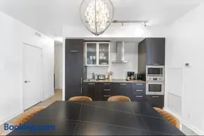 Spacious Downtown 3BR Walk to Union Station - Image 3