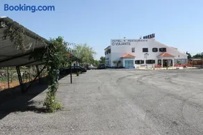 "O Viajante" Low Cost Hotel - Image 3