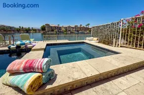 Terra Lago Villa Lake, Mountain and Desert view, Coachella Getaway - Image 3