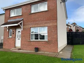 Enniskillen House (6 person house) - Image 3