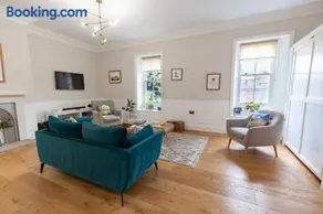 SWALEDALE, OLD SCHOOL ROOMS - Luxury Apartment in Richmond, North Yorkshire - Image 3