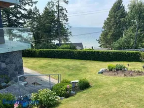 White Rock Beach getaway - Image 1