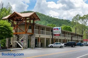 Rivers Edge Motel - Image 5