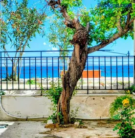 Seaside apartment - Image 1