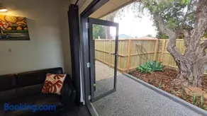 Sauvage - Spacious Apartment with Private Garden Courtyard - Image 5