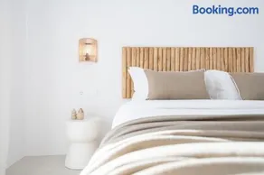 Aliki Beach House - Image 5