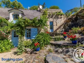 Charmante maison avec jardin clos près de la rivière Louet - FR-1-622-37 - Image 2